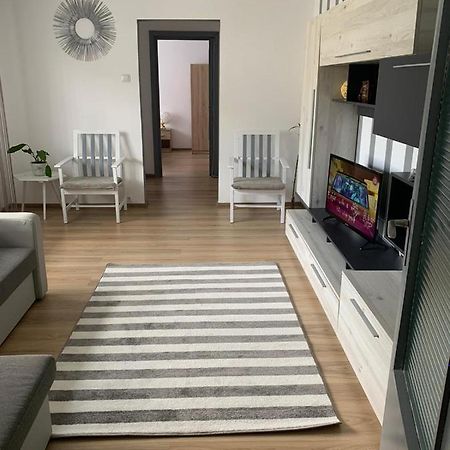 Apartament Alexia Apartment Orsova Ngoại thất bức ảnh